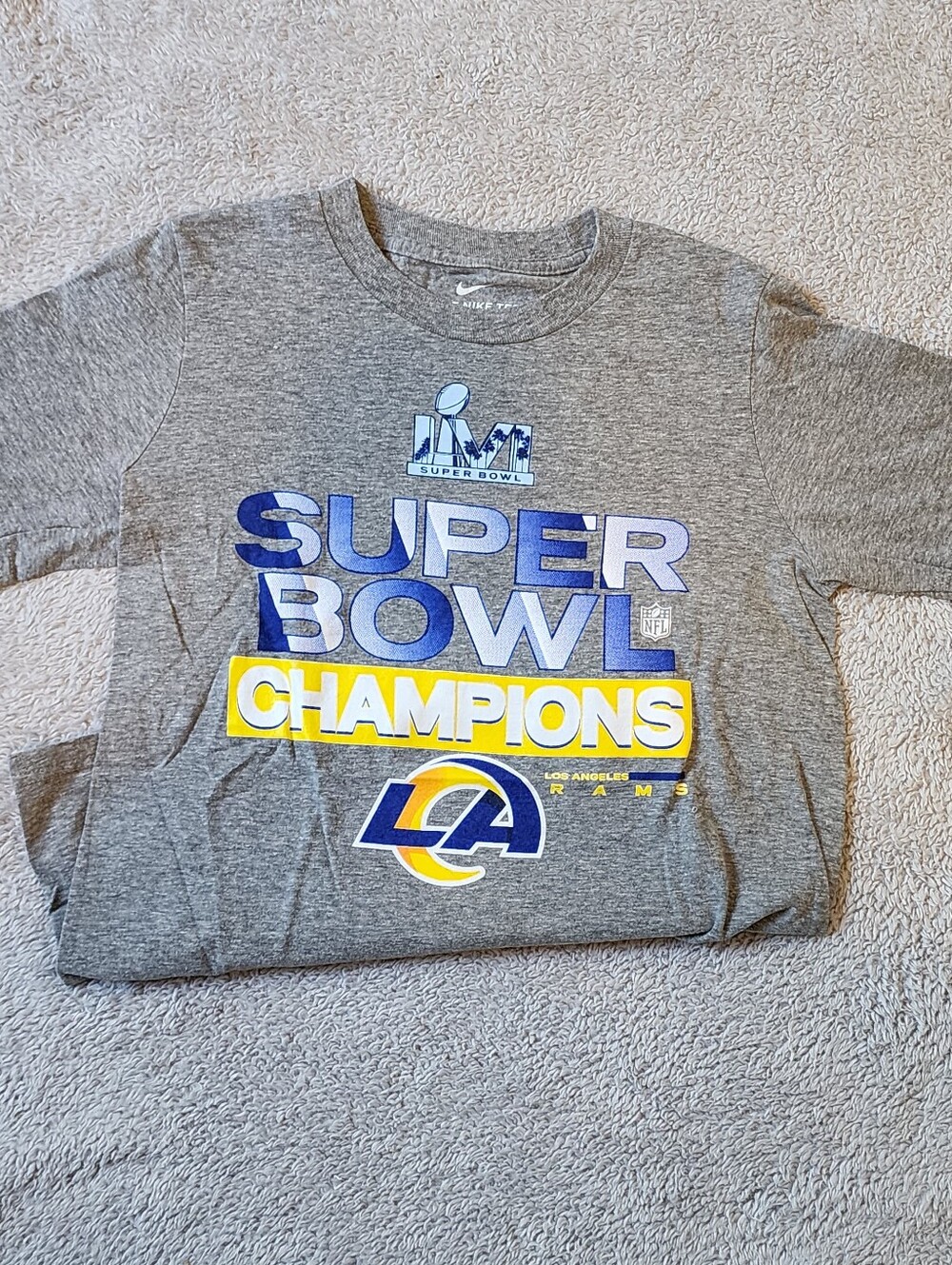 Youth M Nike Superbowl Shirt